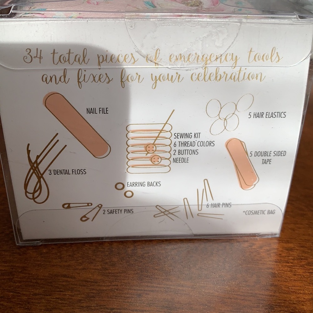 Bridal essentials - Picture 2 of 5